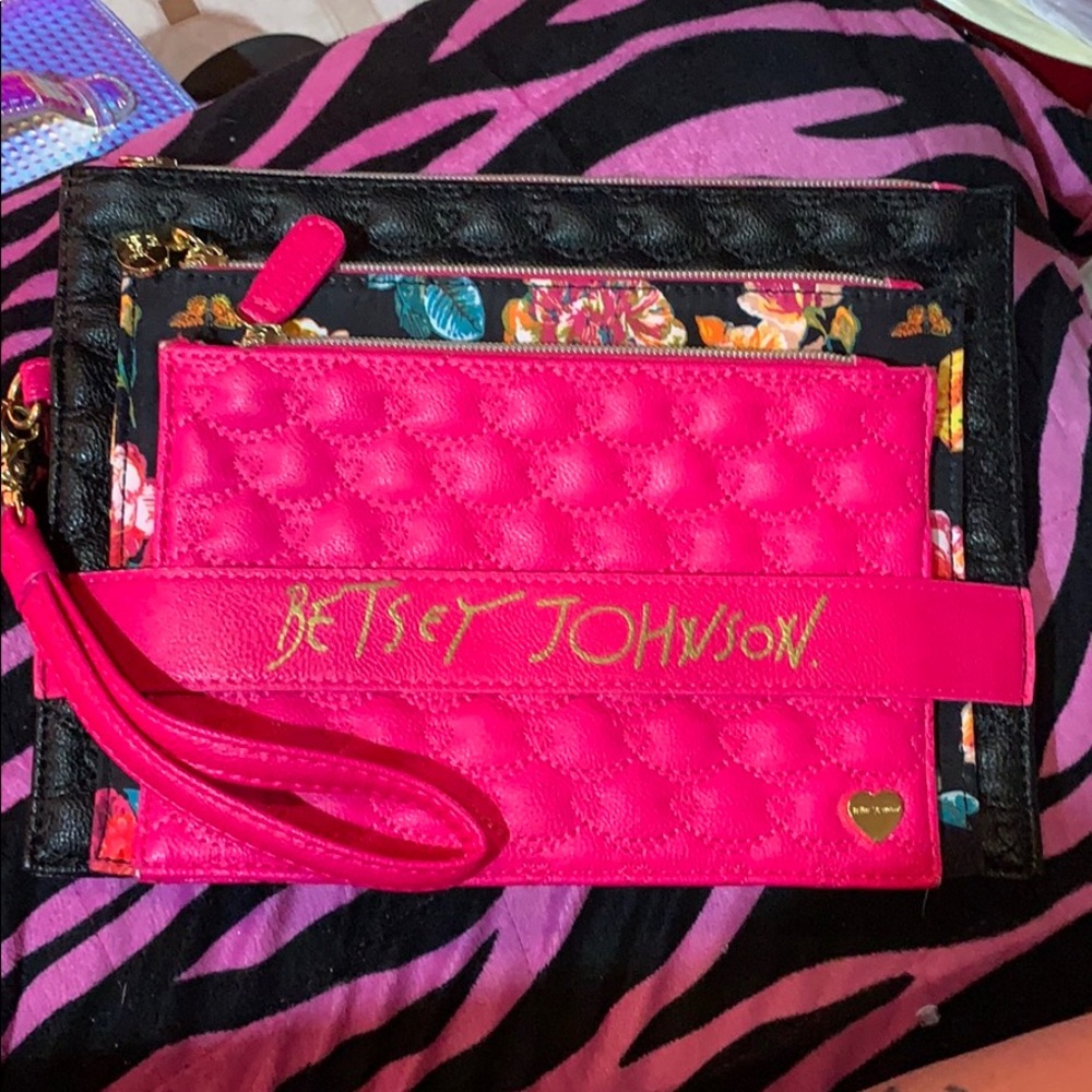 NWOT Betsey Johnson 3 piece snap bag set